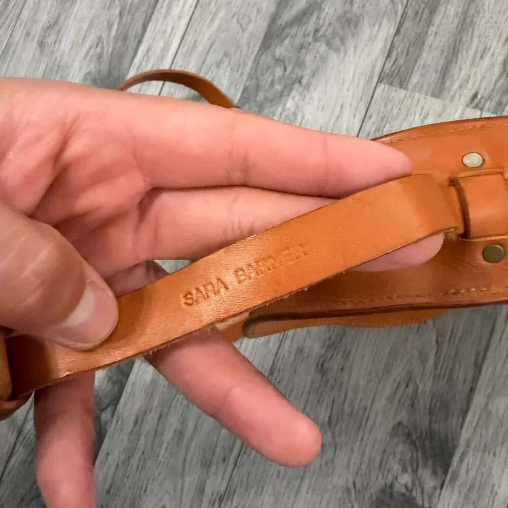 Sara Barner Cognac Leather Round Crossbody Zip Bag - Picture 7 of 8